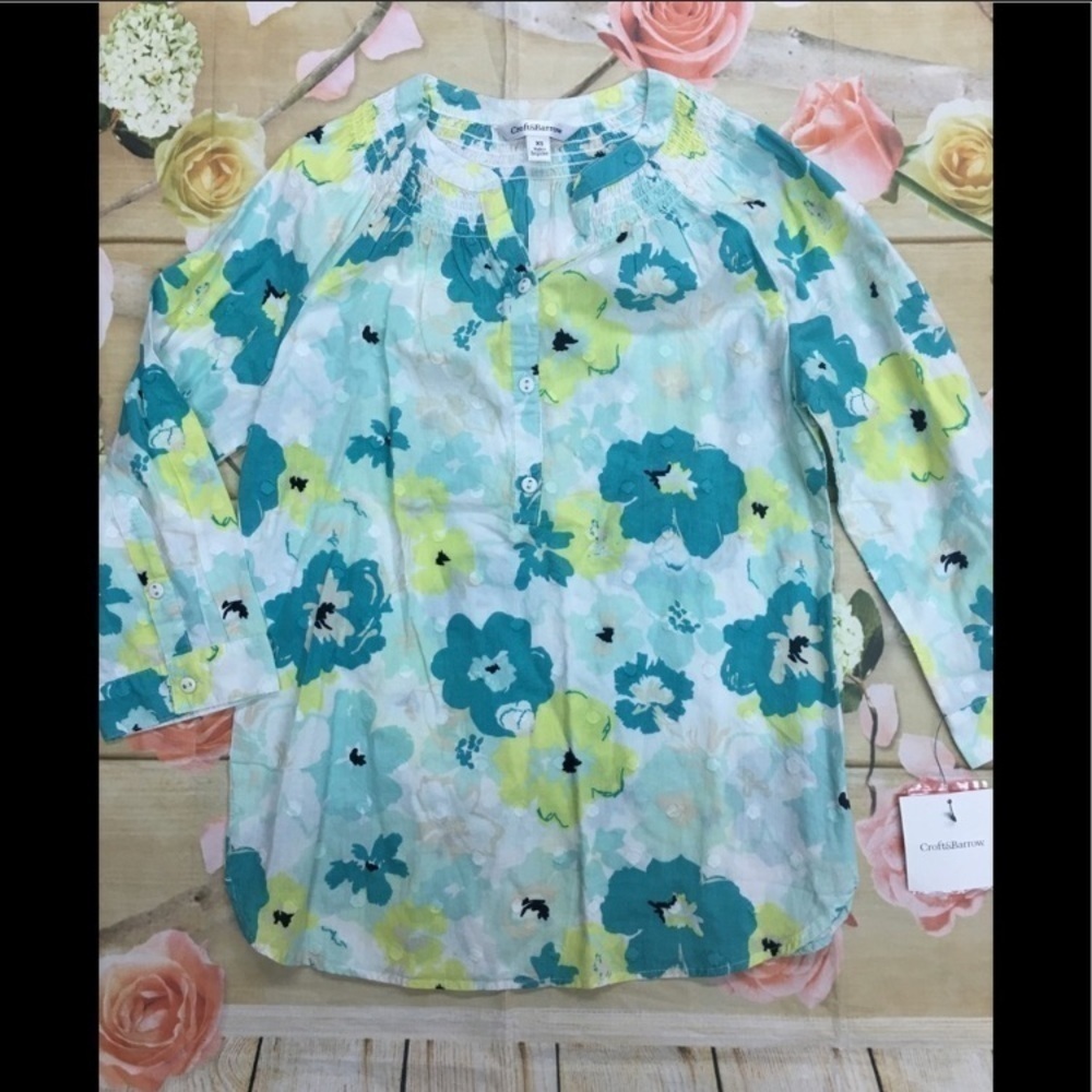 Women's croft & Barrow floral long sleeve top